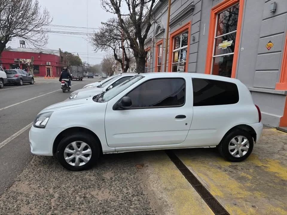 Renault Clio Mio 2013