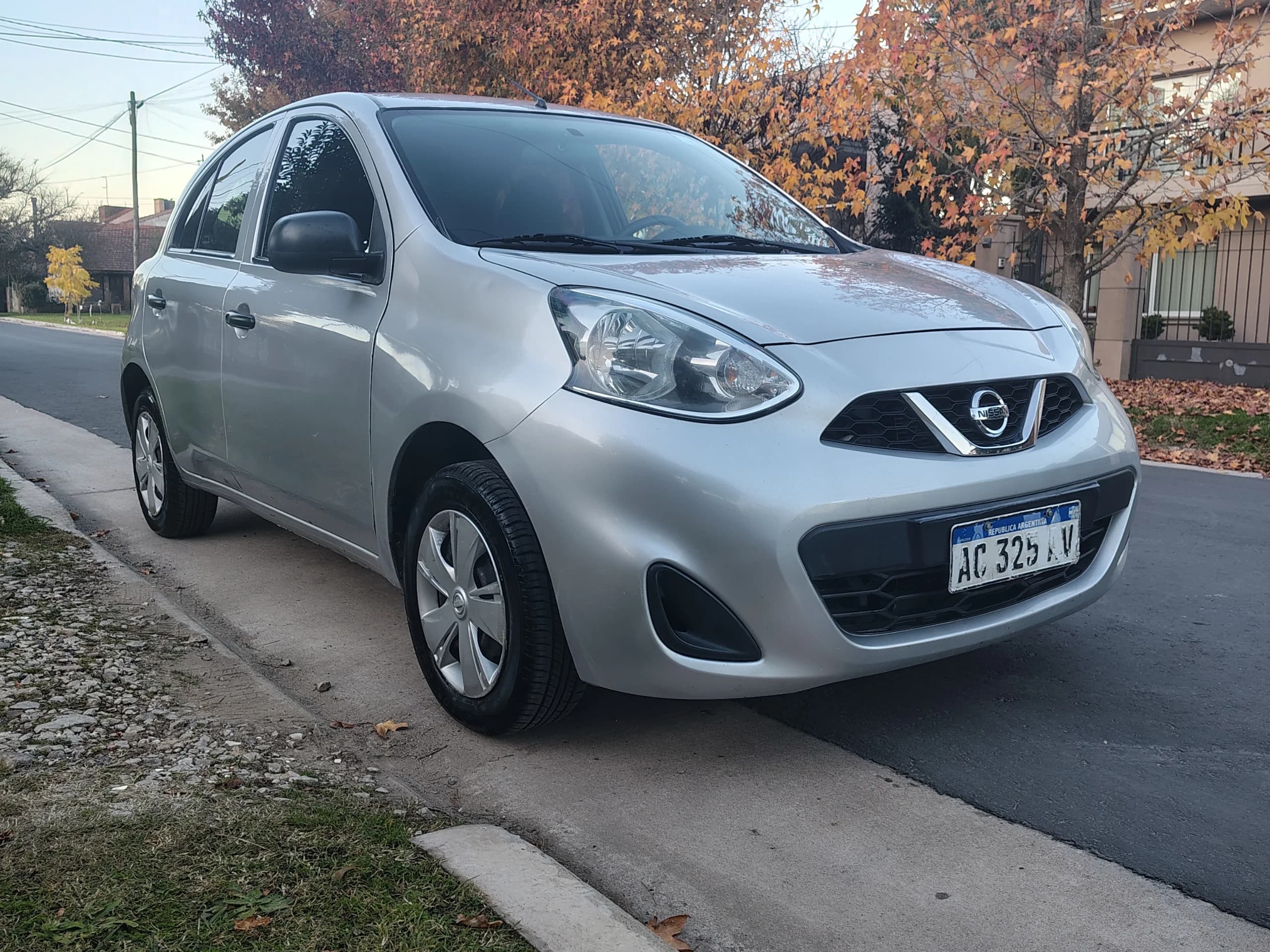 Nissan March 2018