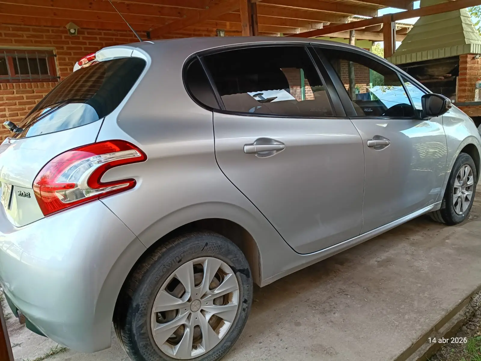 Peugeot 208 2014