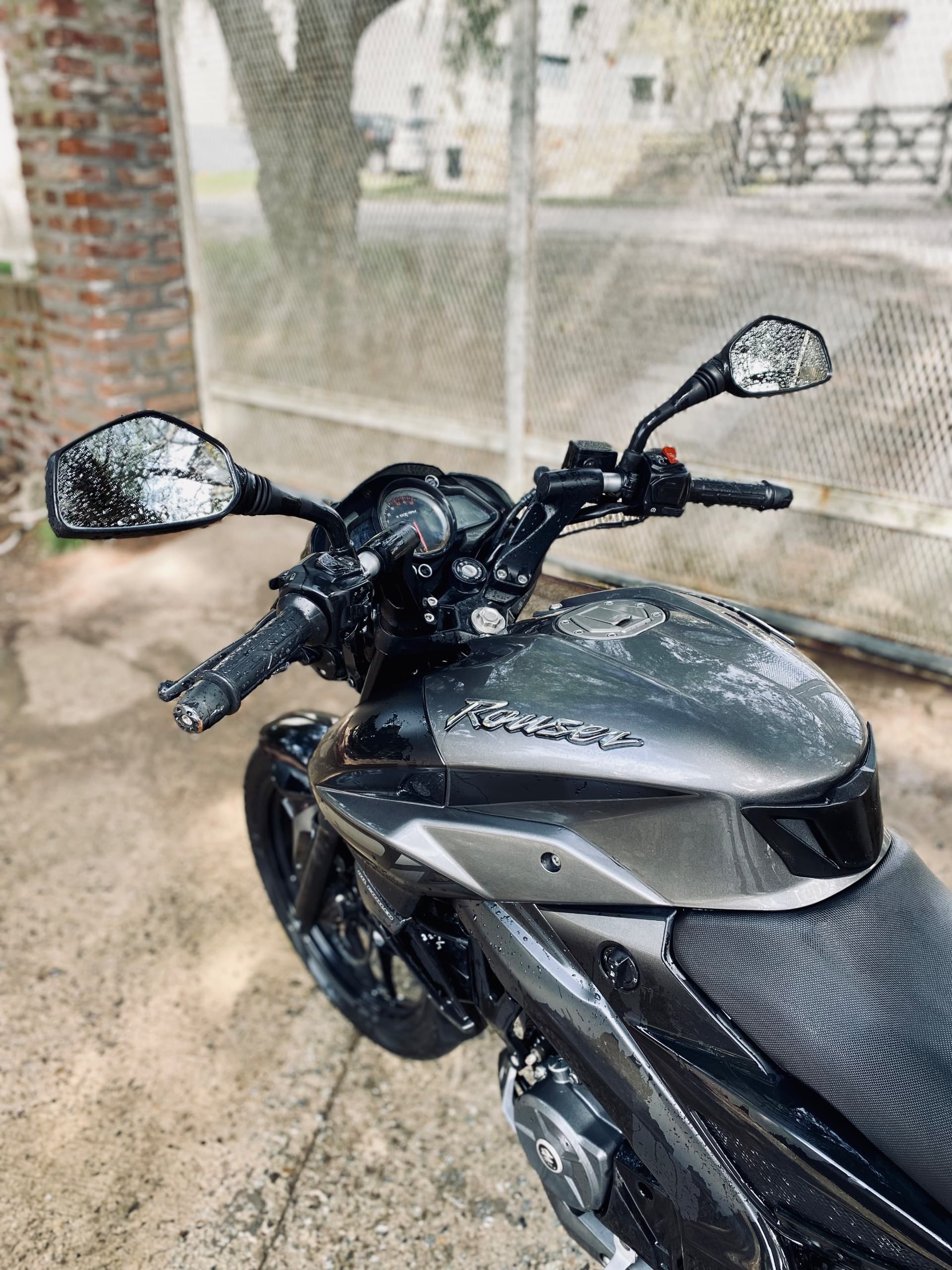 Bajaj Rouser 160 NS 2018
