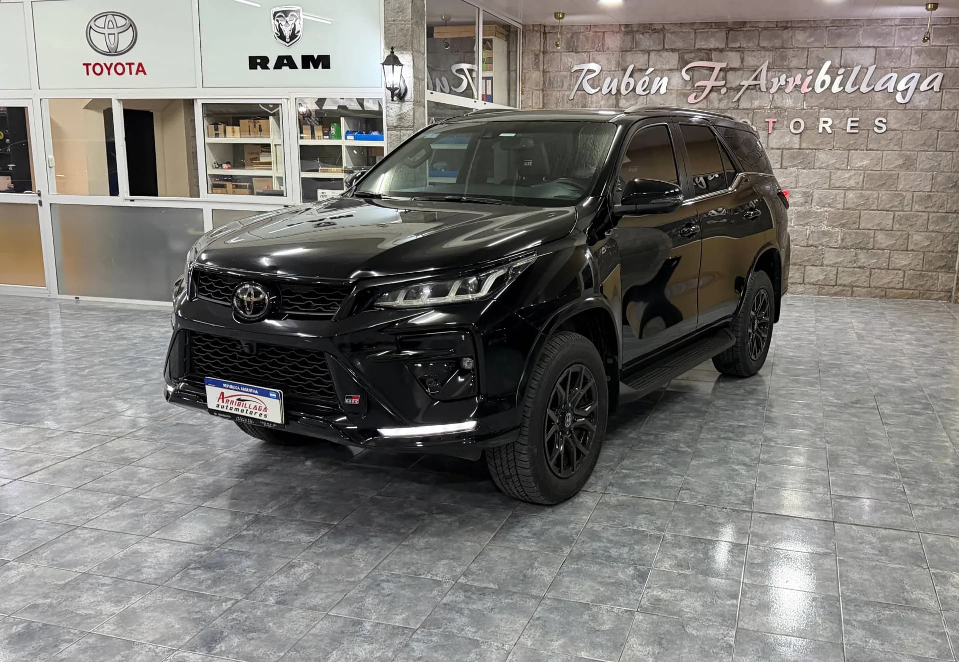 🚗✨ ¡ TOYOTA SW4 GR-S 2.8 TDI 224 CV AT 4x4 2025 Necochea ! ✨🚗